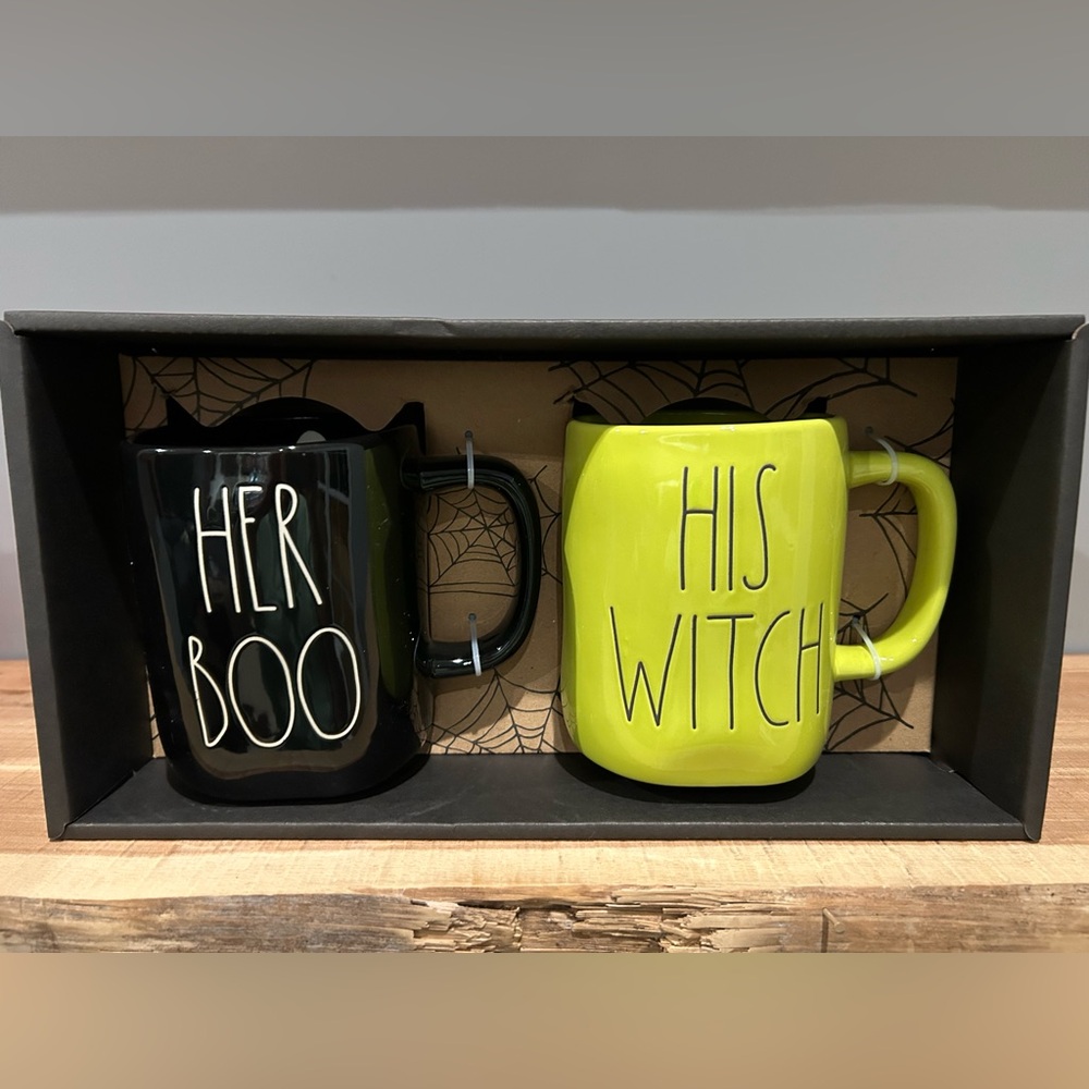 NIB Rae Dunn Halloween Mug Set